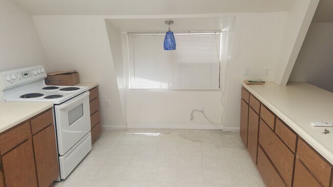 Foto del edificio - Private Studio Apartment Available to move...