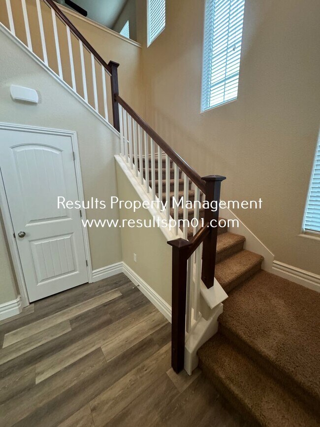 Building Photo - Special Home near Galleria Mall