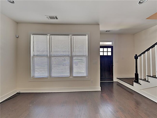 Building Photo - 1783 Maple Walk Cir SW