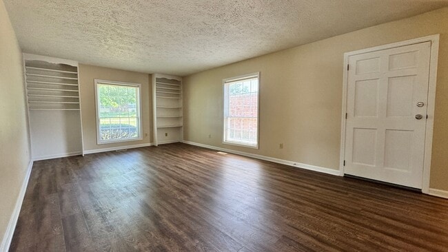 Building Photo - Available Aug 5th, 2025