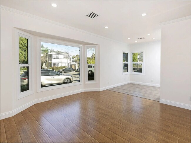 Foto del edificio - 826 Highland Ave