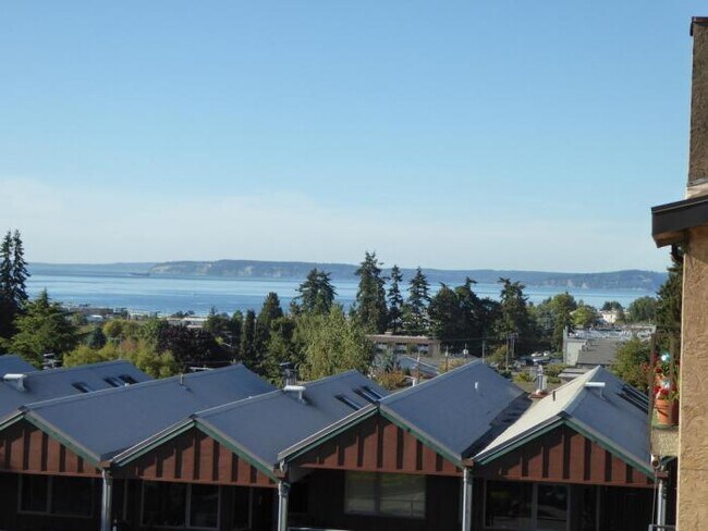 Building Photo - 1 bedroom in Edmonds WA 98020