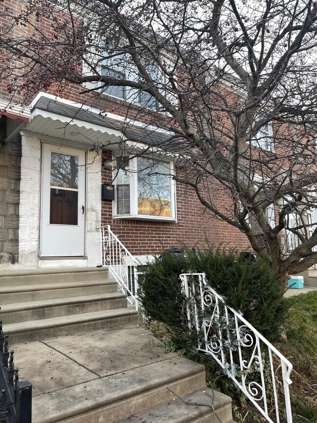 Building Photo - 2810 Stevens St