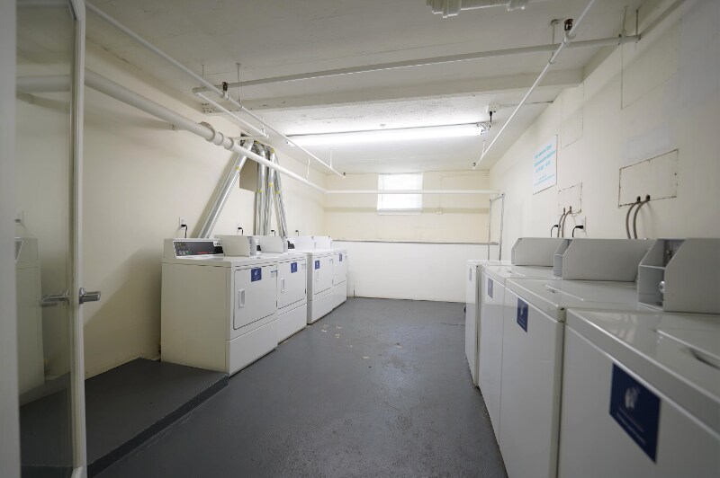 Foto del edificio - 1850 Commonwealth Ave