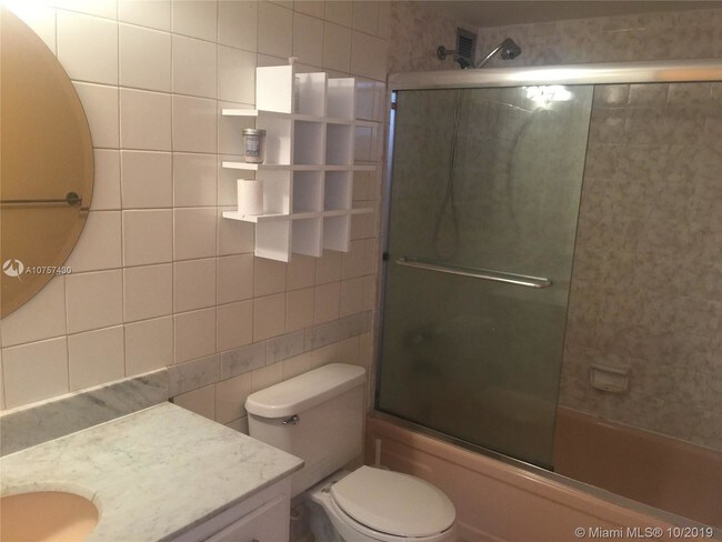 Foto del edificio - 2780 NE 183rd St