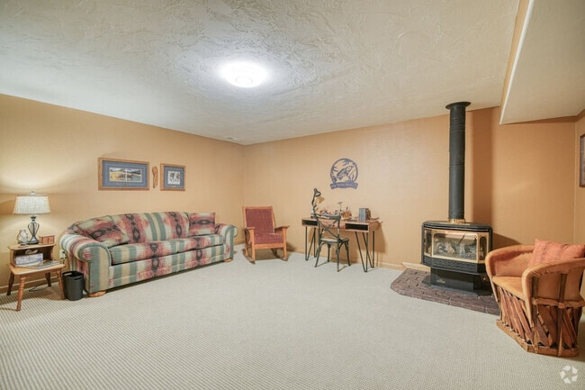 Building Photo - 4471 39 N