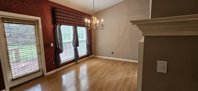 Building Photo - 147 Muirfield Ln