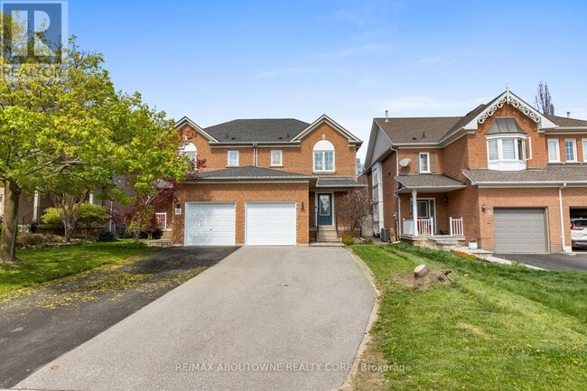 Building Photo - 30 Harnesworth Crescent