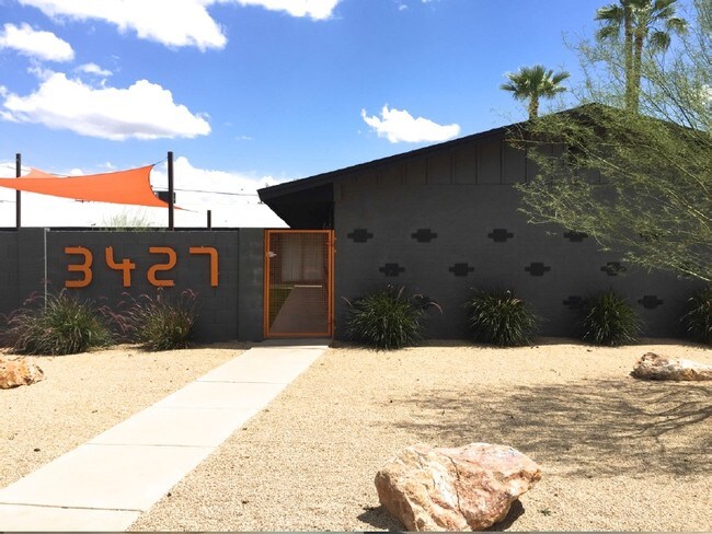 Foto del edificio - 3427 N 12th Pl