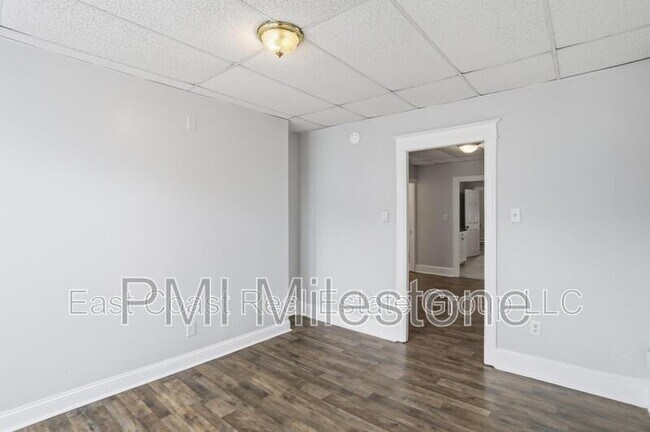 Foto del edificio - 207 N Mulberry St