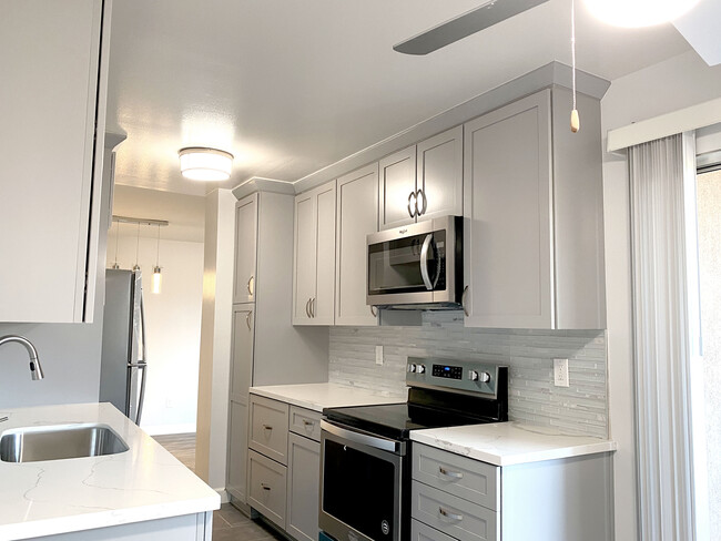 Brand new kitchen cabinets and appliances - 12200 Montecito Rd