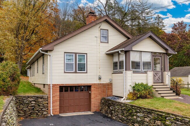 Foto del edificio - 430 Old Main St