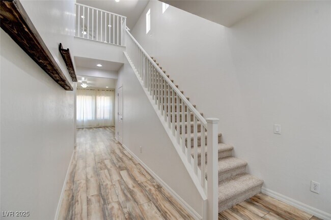 Foto del edificio - 2613 Romarin Terrace