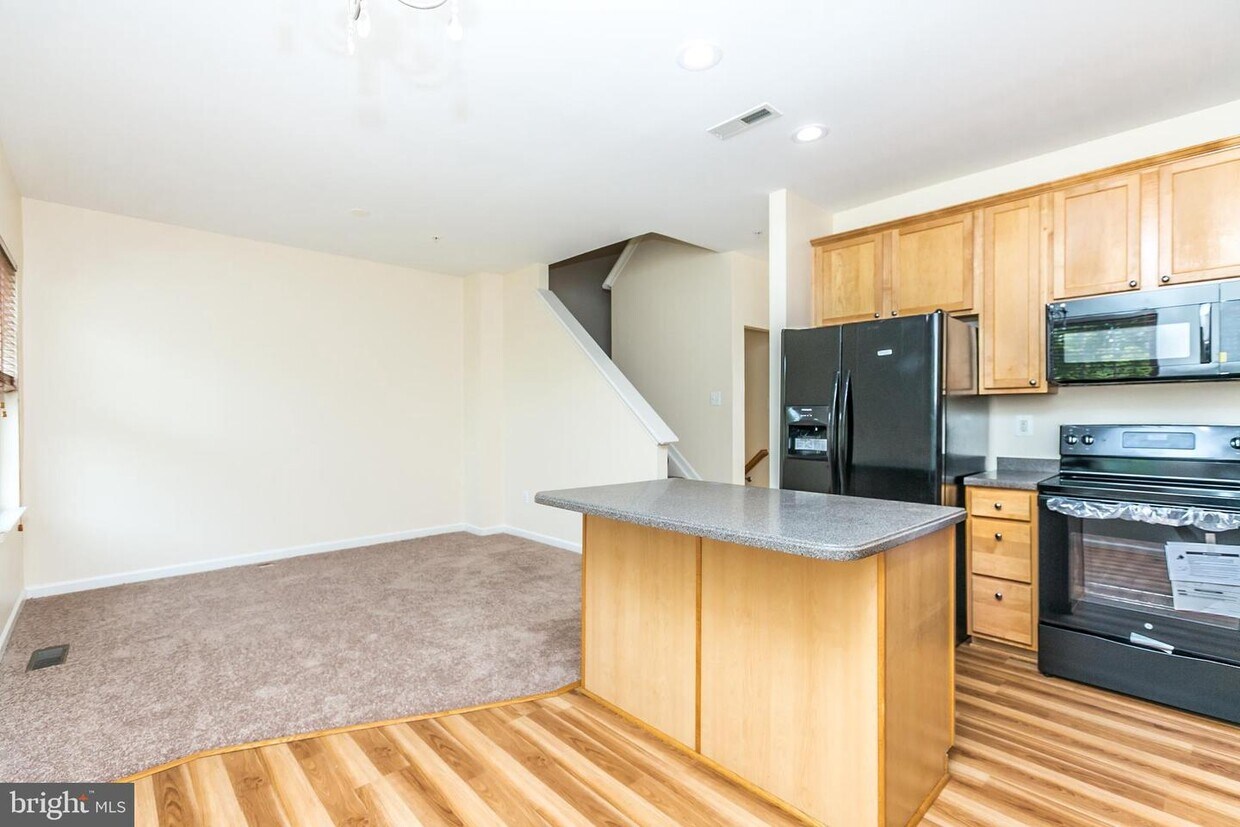 7010 Water Oak Rd Unit 2, Elkridge, MD 21075 Condo for Rent in Elkridge, MD