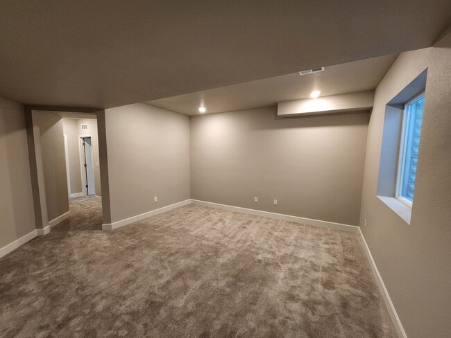 Building Photo - 3594 Silver Rock Cir