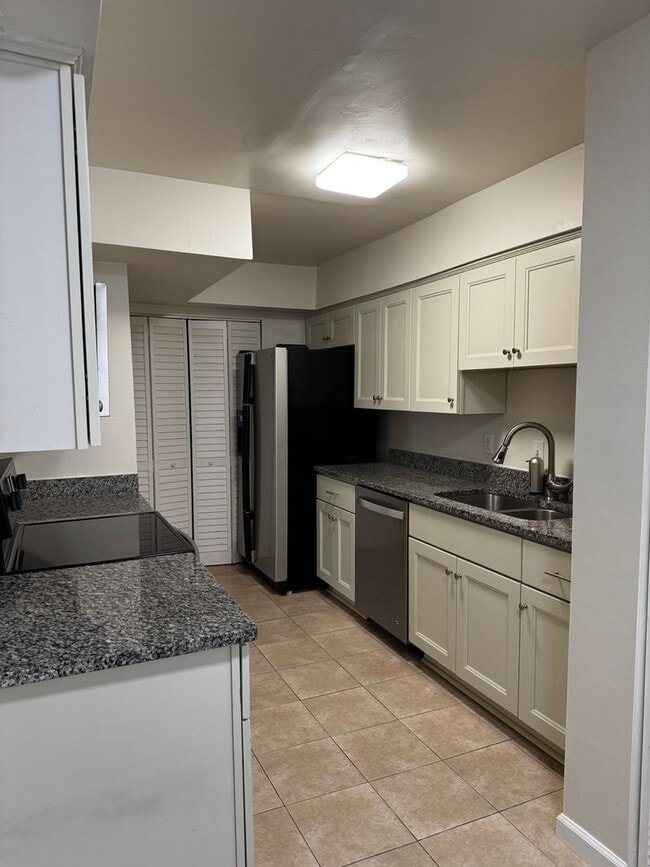 Building Photo - Chelsea