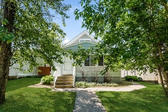 Building Photo - 1856 Clear Ave E