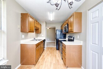 Building Photo - 3512 Thomas Pointe Ct