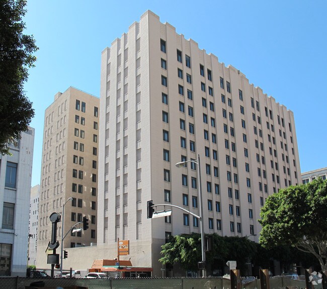 Seven Forty South Olive Apartments in Los Angeles, CA