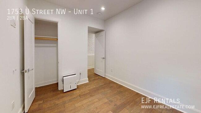 Foto del edificio - U Street Corridor Two Bedroom For Rent! Pe...