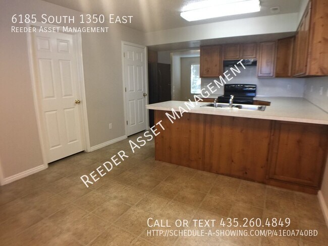 Building Photo - Beautiful Town home-2 beds 1.5 bath in Sou...
