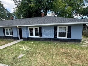 Building Photo - 305 E Battle Ave