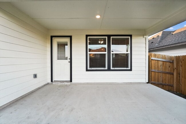 Foto del edificio - FOR LEASE – BRAND NEW 3 BED HOME IN JARRELL, TX!