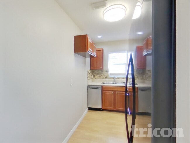 Foto del edificio - 2305 Cutler Ct