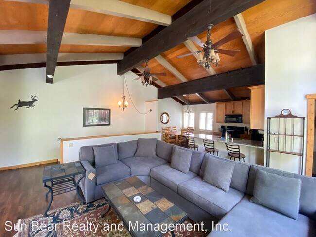 Building Photo - 4 br, 3.5 bath House - 820 Oriole Way #53