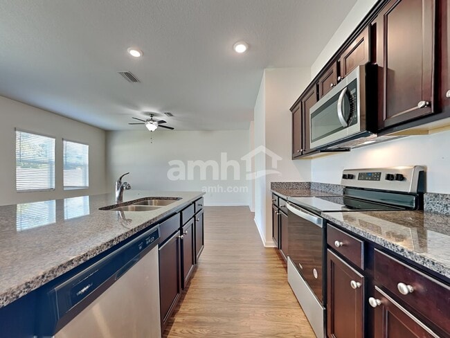 Building Photo - 8718 Layalie Way