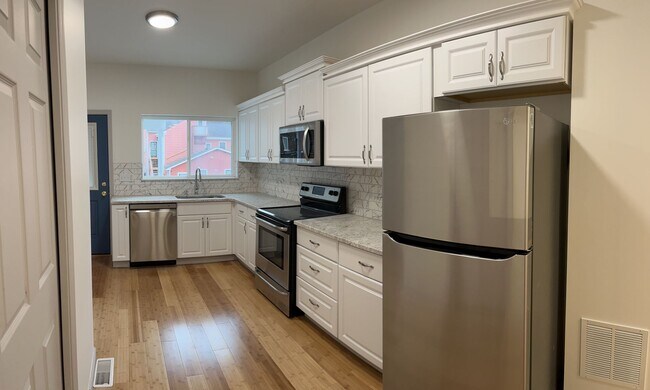 Building Photo - Millvale House