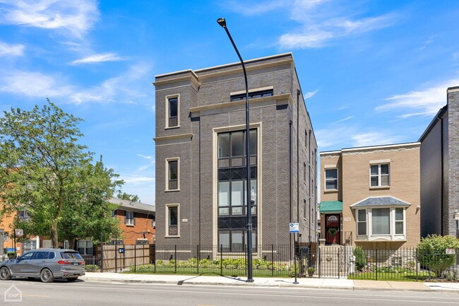 Building Photo - 2250 W Jackson Blvd