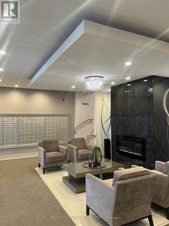 Building Photo - 340 Watson St W