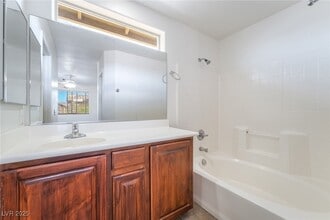 Building Photo - 7858 Windhamridge Dr