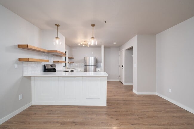 Photo - Modern Waterfront Living at The McCormick Pier! Call TODAY to schedule a tour! 503-664-4101 Apartment