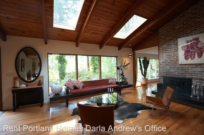 Building Photo - 3 br, 2 bath House - 1322 SW Maplecrest Drive