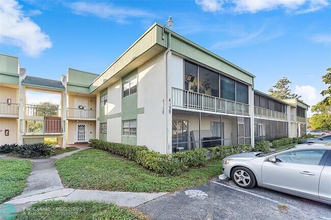 Foto del edificio - 4128 NW 88th Ave