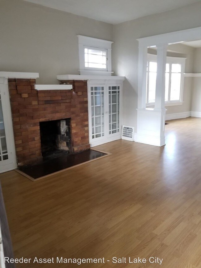 Building Photo - 1470 Edison St