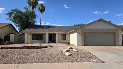 Building Photo - 2250 W Rockwell Dr