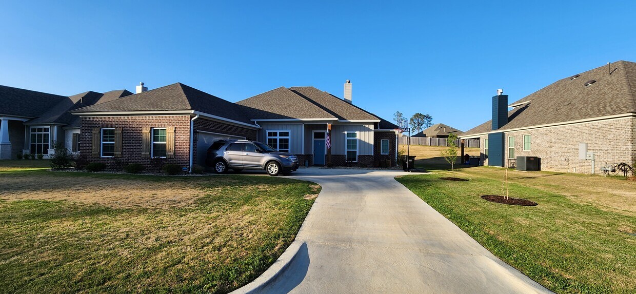 9177 Helena Dr, Pike Road, AL 36064 House for Rent in Pike Road, AL