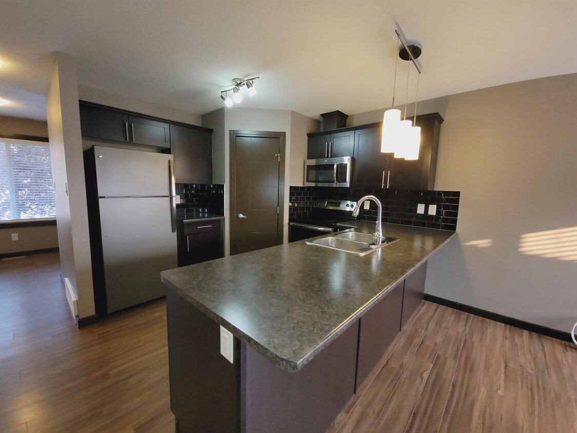 Primary Photo - 1114-1175 175 St SW