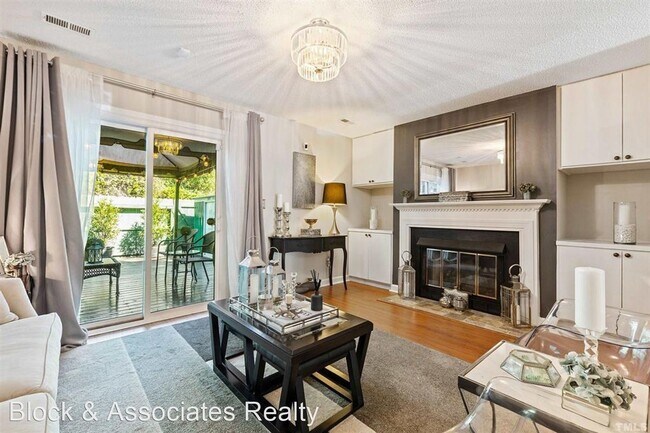 Foto del edificio - 2 br, 2.5 bath House - 3411 Balfour East