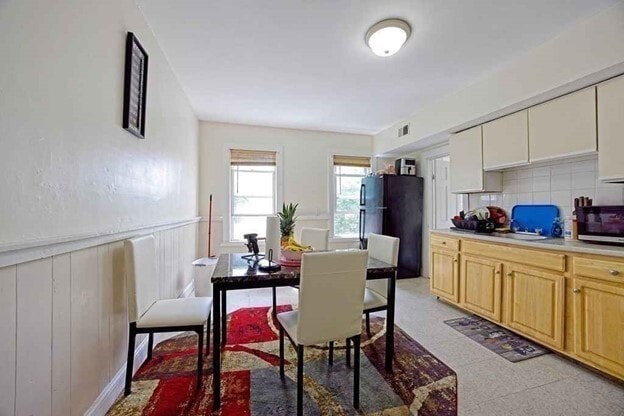 Building Photo - 29 Intervale St