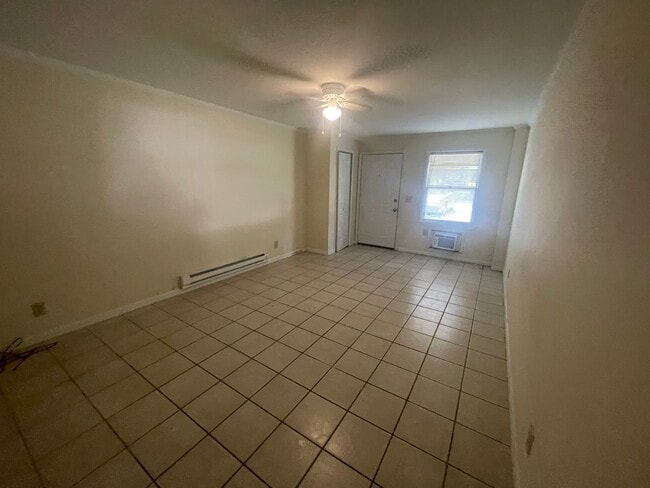 Foto del edificio - 4904 Franklin Ave
