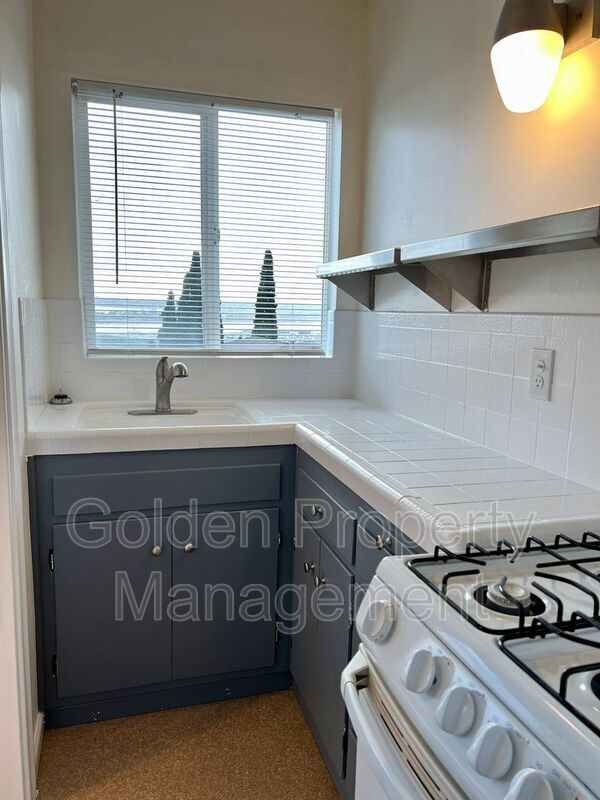Building Photo - 1408 Sassafras St