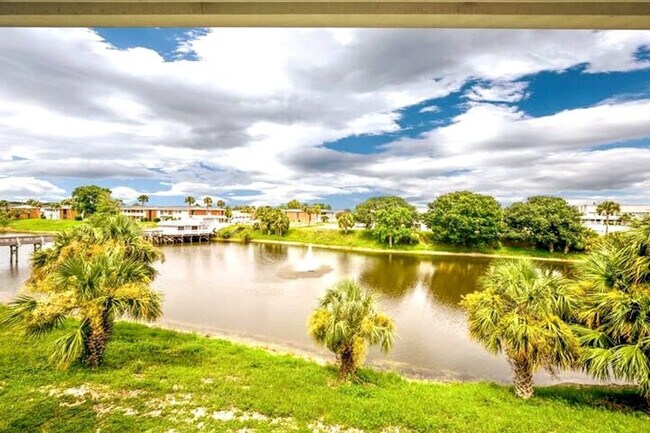 Foto del edificio - 4000 Gulf Terrace Dr