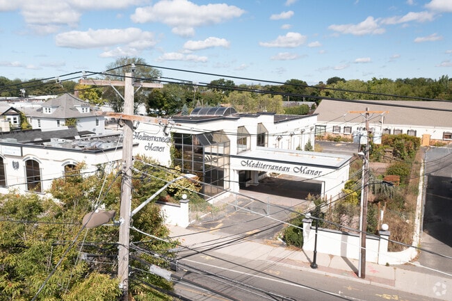 #SV0922 - Greybarn Patchogue