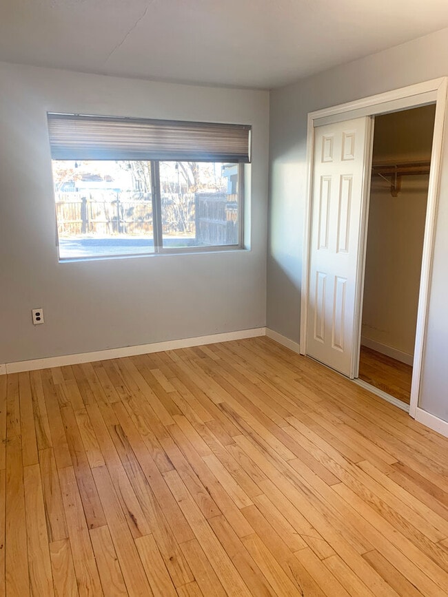 Bedroom - 318 N Monterey Ave