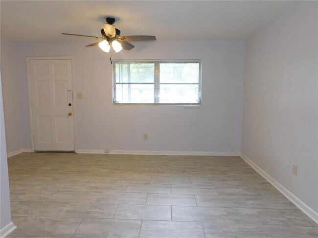 Building Photo - 711 NW 19th Ave