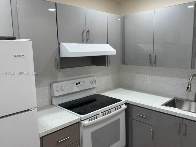 Foto del edificio - 13250 SW 4th Ct